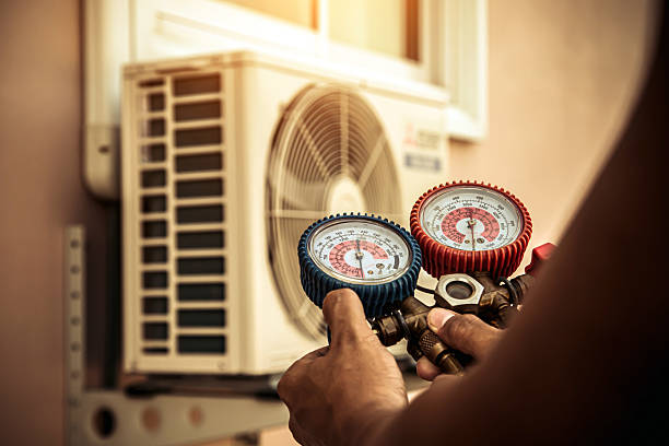 Professional Ac Installation technician working in Bayside, NY